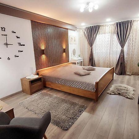 BrăilaCuza 21アパートメント エクステリア 写真