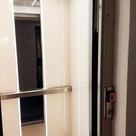 BrăilaCuza 21アパートメント エクステリア 写真